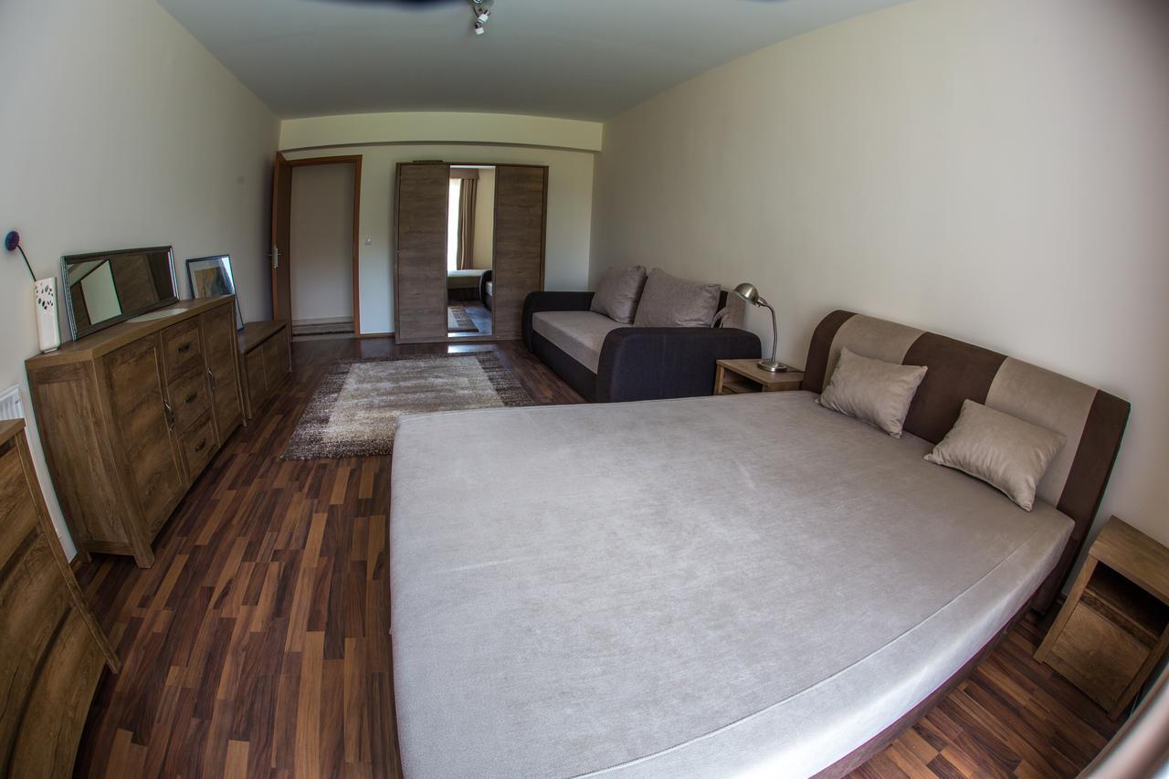 Aqua Line Apartmanhaz Hajduszoboszlo Exterior photo