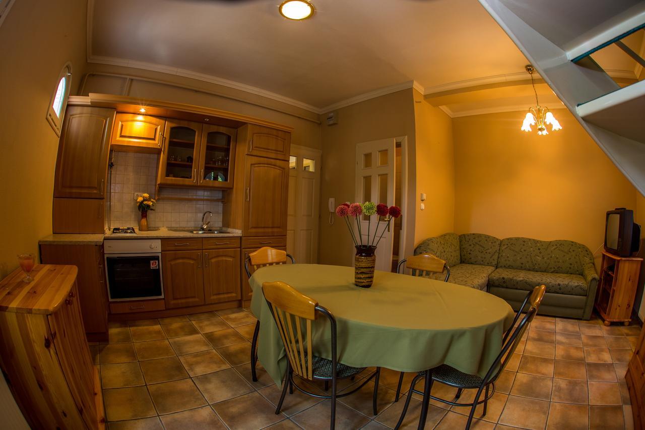Aqua Line Apartmanhaz Hajduszoboszlo Exterior photo