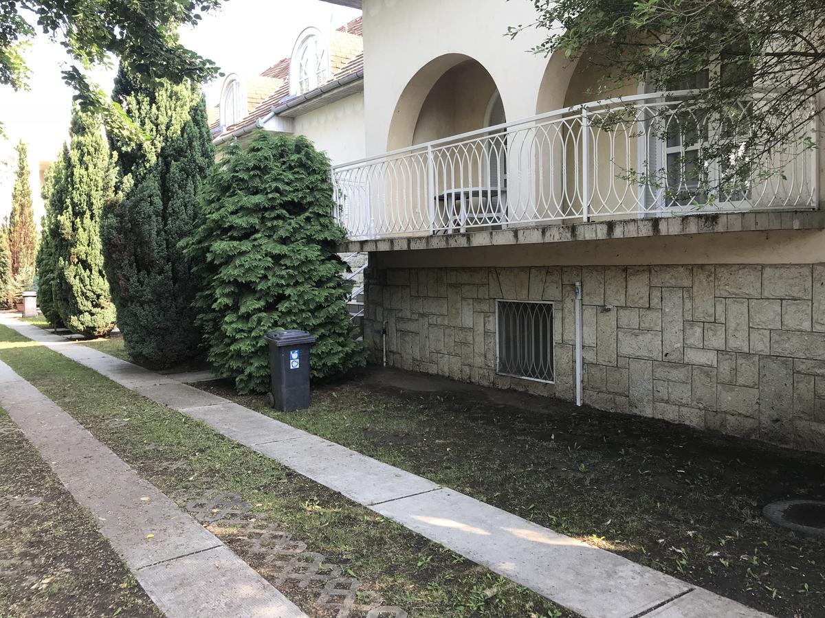 Aqua Line Apartmanhaz Hajduszoboszlo Exterior photo