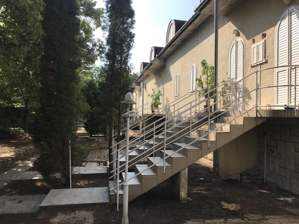 Aqua Line Apartmanhaz Hajduszoboszlo Exterior photo